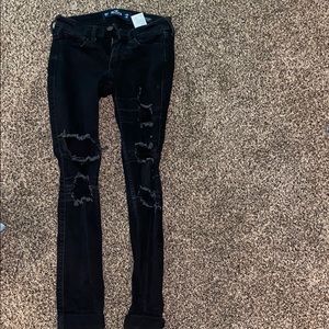 black hollister skinny jeans